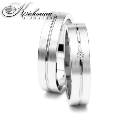 Плоски венчални халки WRD058 от бяло и жълто злато с диамант 0.03ct – 5.5мм