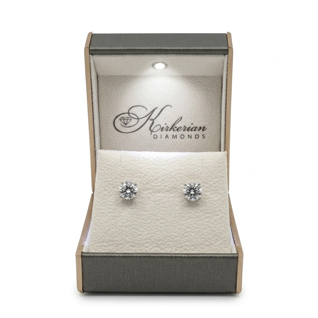 Обеци BE2609B с Lab Grown диаманти, представени в осветена кутия Kirkorian Diamonds
