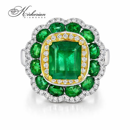 пръстен с изумруд emerald cut и диамантен ореол