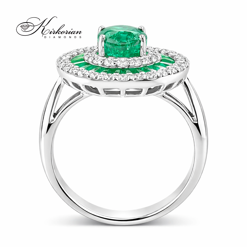 луксозен пръстен със смарагд 2.25 ct и диаманти бяло злато 18K бутиков пръстен