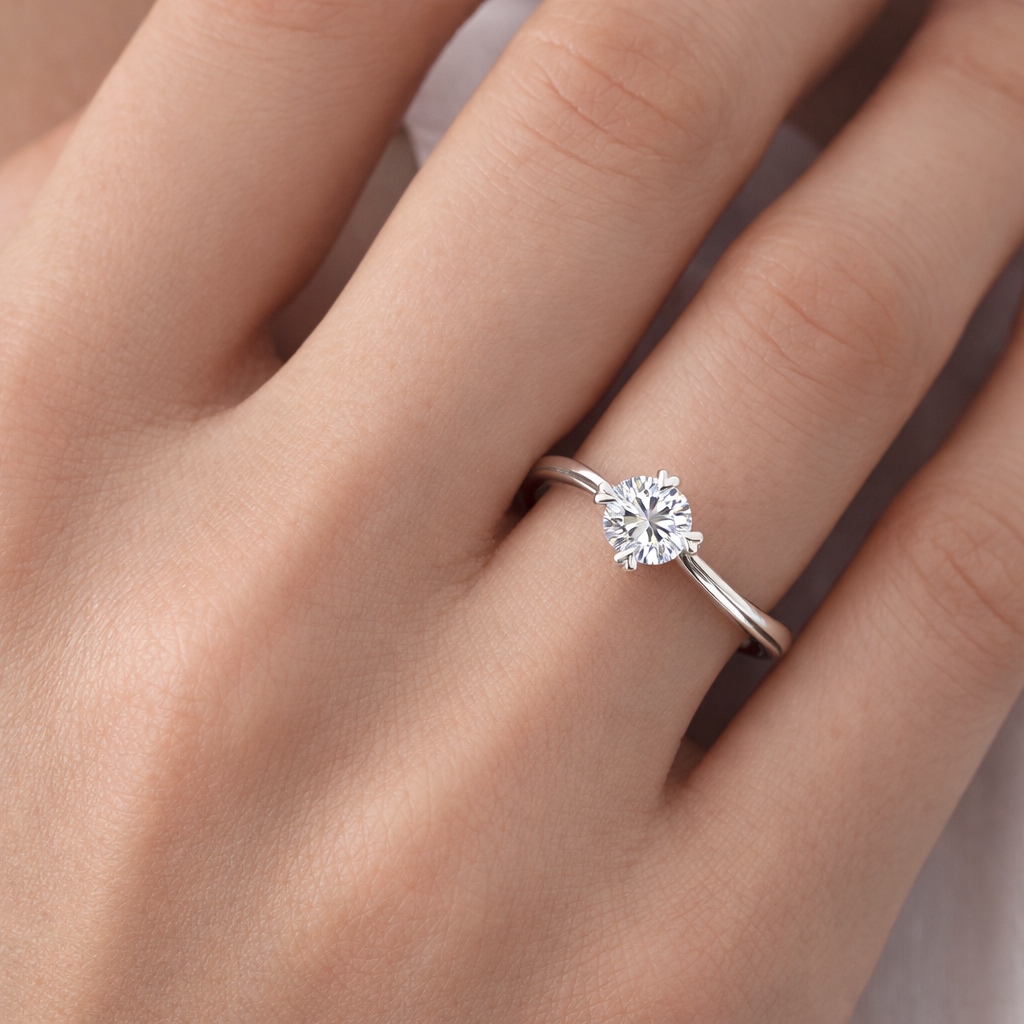 годежен пръстен с диамант 0.25 ct GIA на ръка бяло злато 14K модел K488