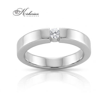 Масивен годежен пръстен K596 с естествен диамант 0.10 ct, интегриран между раменете