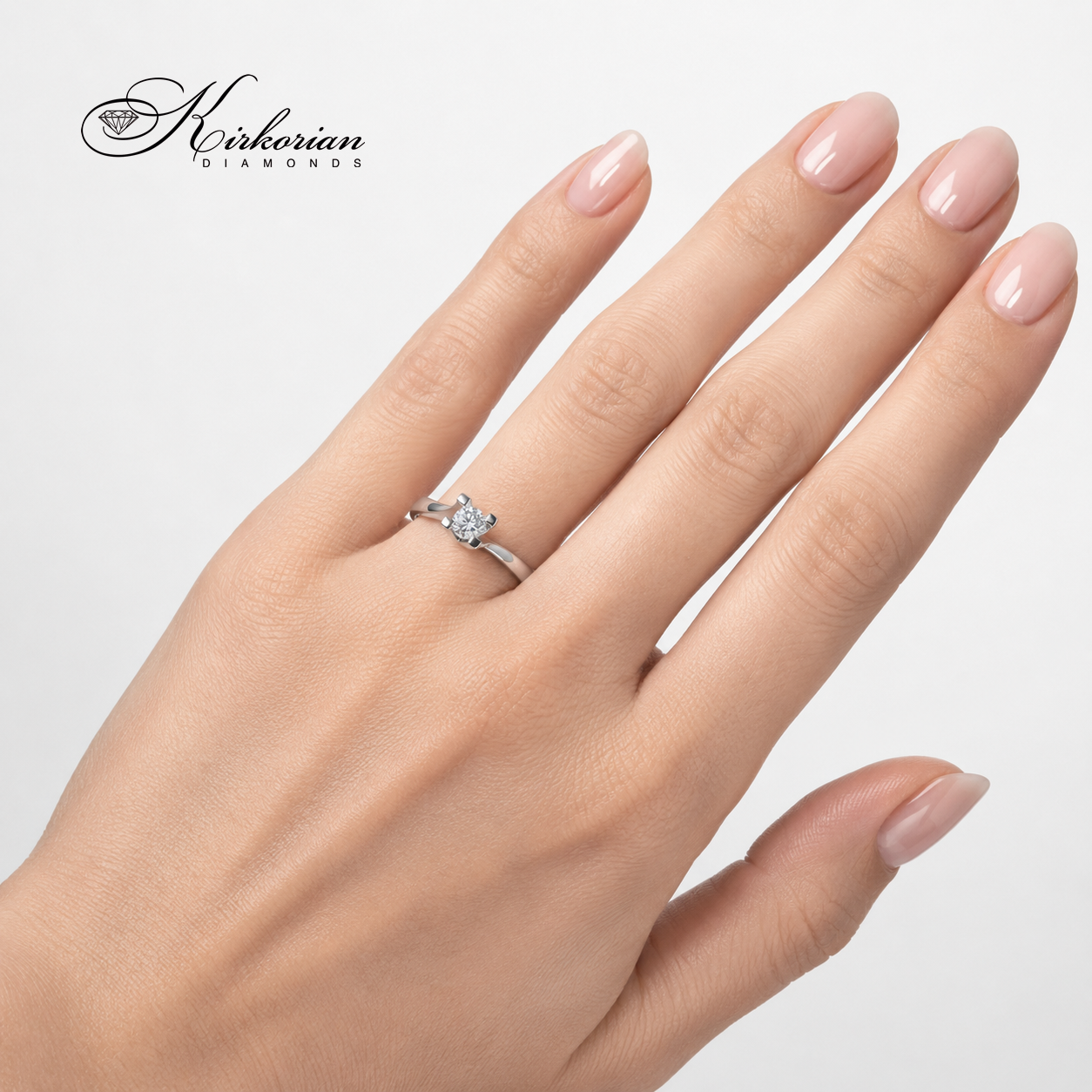 Годежен пръстен на ръка от бяло злато 14К с диамант 0.18 ct K599 – фин солитер с естествен диамант | Kirkorian Diamonds