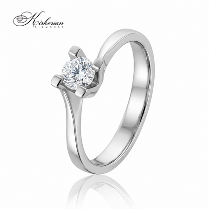 Годежен пръстен от бяло злато 14К с диамант 0.18 ct K599 – елегантен модел с естествен кръгъл диамант и висок блясък | Kirkorian Diamonds