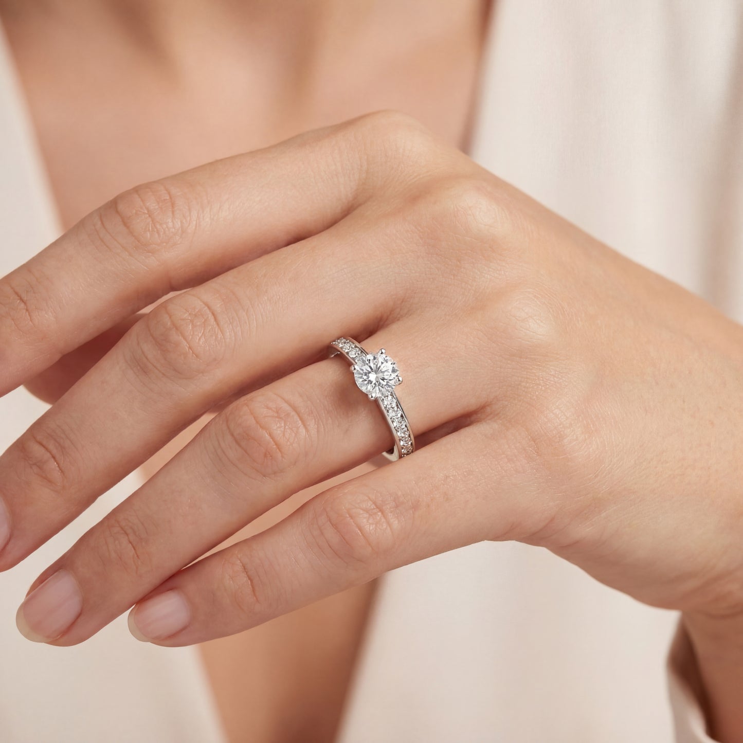 Годежен пръстен с диамант 0.90 ct GIA сертификат от бяло злато 14K на ръка модел K608