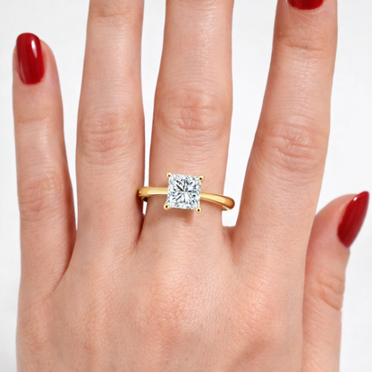 Годежен пръстен от жълто злато с инвестиционен диамант 1.00ct принцес GIA
