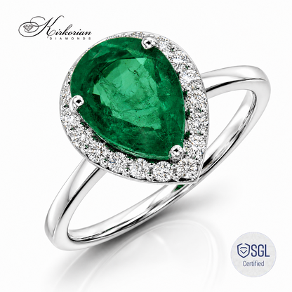 Луксозен emerald halo ring с естествени диаманти и бяло злато