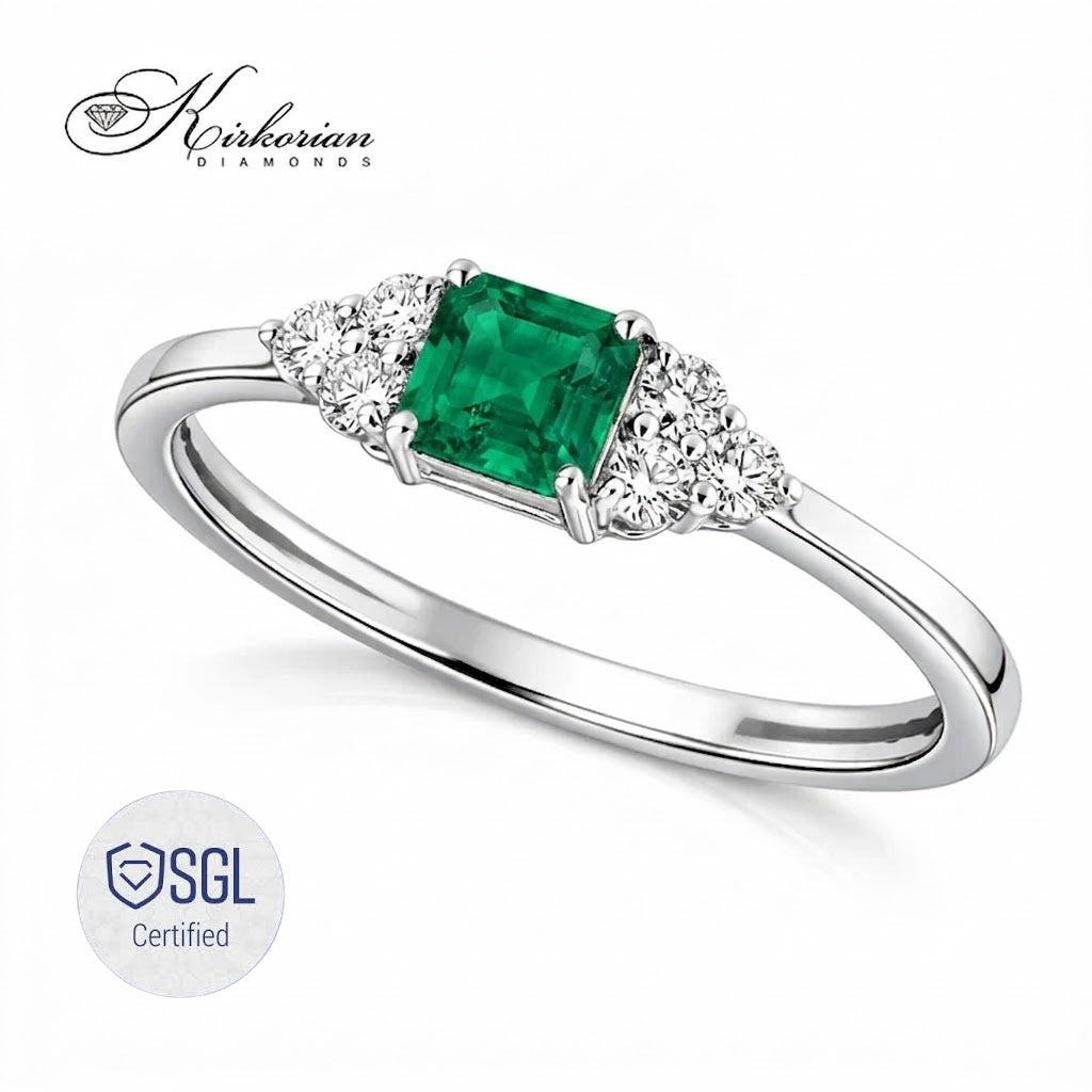 Пръстен със смарагд Emerald Cut и шест кръгли диаманта – LR7217EM