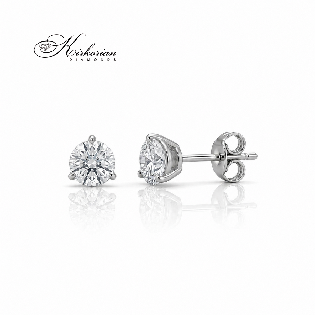 Класически обеци солитер от бяло злато 14K с диаманти 0.36 ct (модел OB125), каса с 3 зъбчета и закопчаване на щифт.