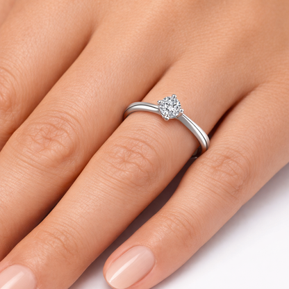 Годежен пръстен от бяло злато 14К с диамант 0.30 ct GIA сертификат върху ръка – елегантен солитер модел Код R1471R