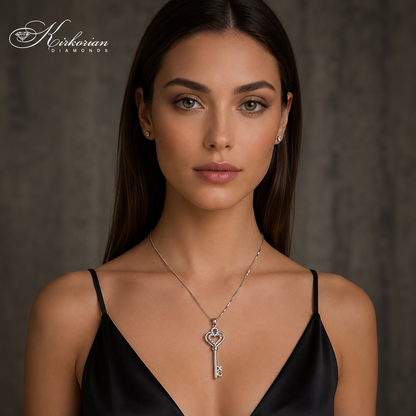 Колие ключ от бяло злато 18К с естествени диаманти 0.10 ct – модел RN105