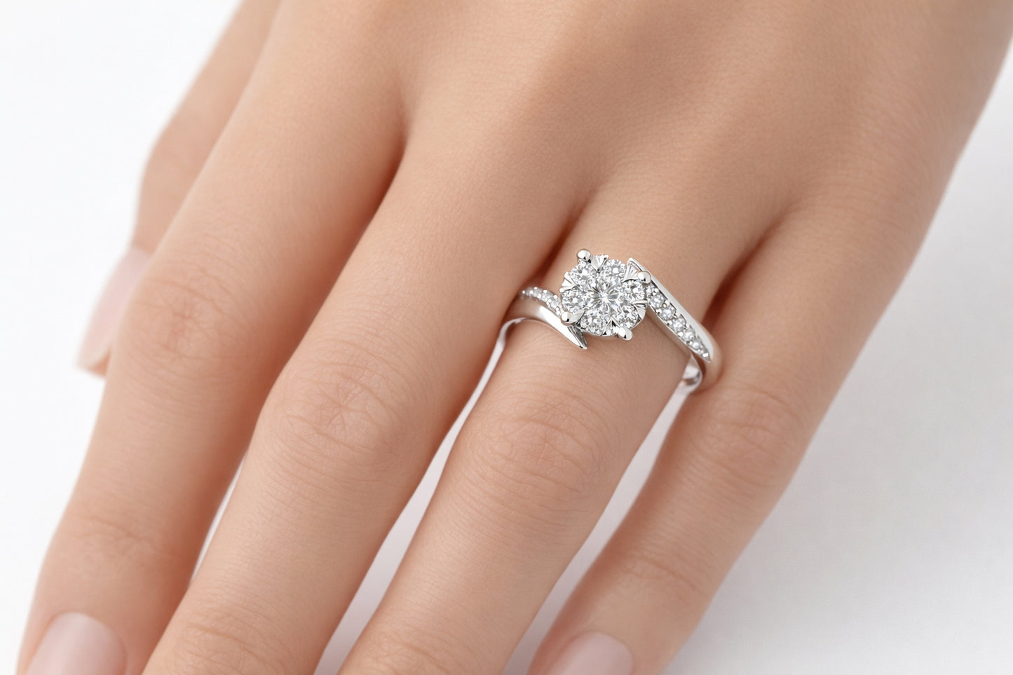 Годежен пръстен бяло злато 18к. диаманти 0.18 карата код:RN136