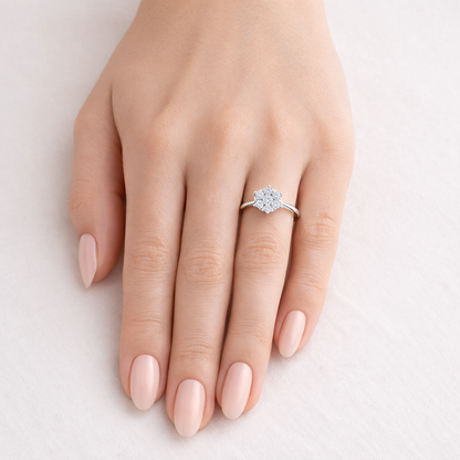 годежен пръстен с диаманти 0.33 ct бяло злато 18K на ръка луксозен модел RN141