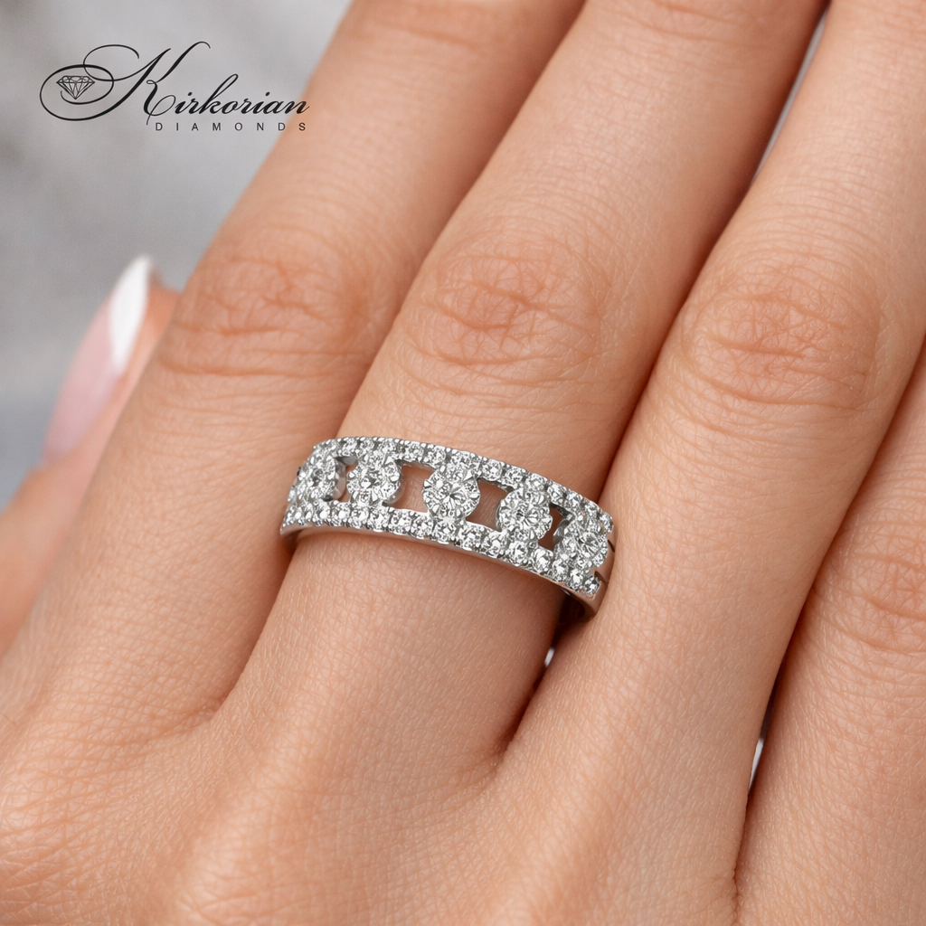 диамантена халка от бяло злато 14K 0.28 ct модел RN148 на ръка
