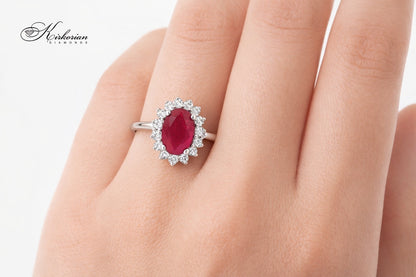 Пръстен с естествен рубин 0.93 ct и диаманти – бяло злато 14К | Кралски стил на достъпна цена
