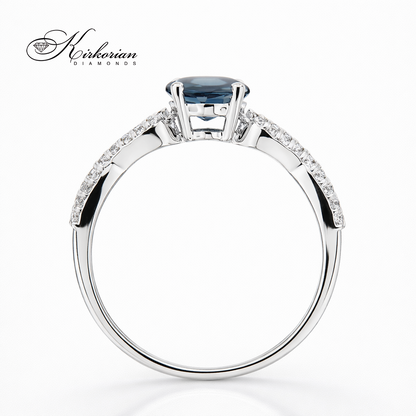 Годежен пръстен с Лондон Блу Топаз 0.80 ct и диаманти 0.15 ct от бяло злато 14К – лукс на достъпна цена