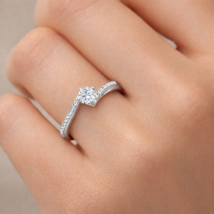 годежен пръстен с диаманти на ръка 0.30 ct бяло злато 14K модел RN187