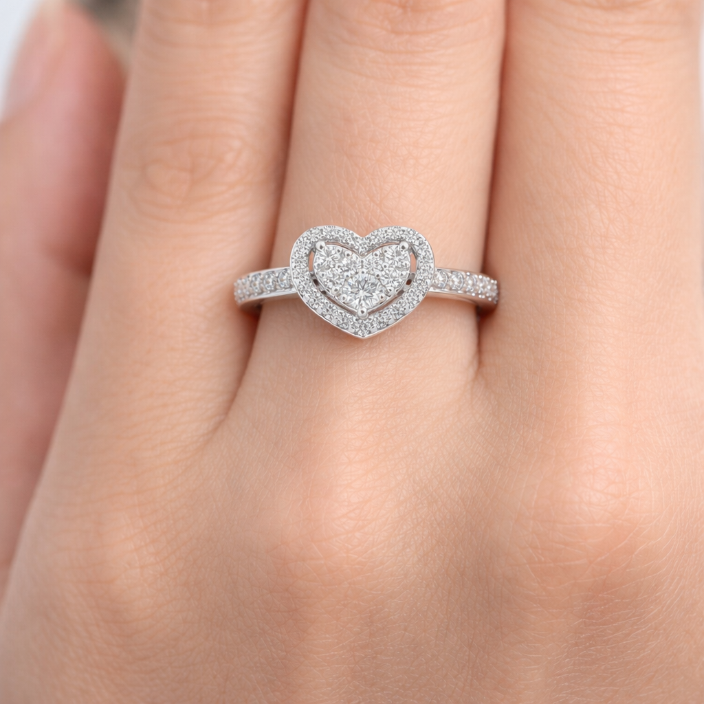 Годежен пръстен сърце с диаманти 0.34 ct от бяло злато 18К – модел RN228