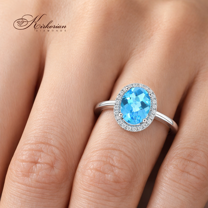 детайлен изглед на годежен пръстен с топаз и диаманти луксозен модел RN22A