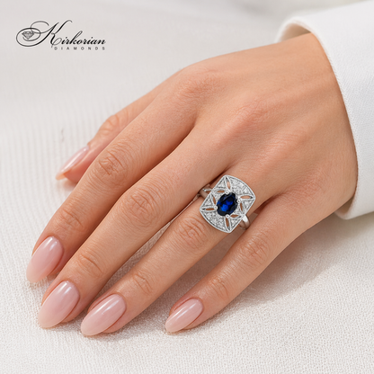 Годежен пръстен бяло злато 14К сапфир централен камък диаманти 0.10 ct RN465 детайл отблизо ТОП ЦЕНА