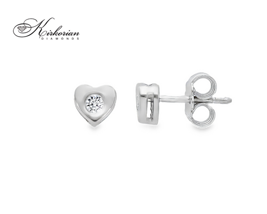 Обеци сърце от бяло злато 18К с диаманти 0.06 ct – луксозен модел с KD сертификат