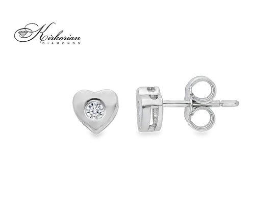 Обеци сърце от бяло злато 18К с диаманти 0.08 ct – елегантен модел с KD сертификат