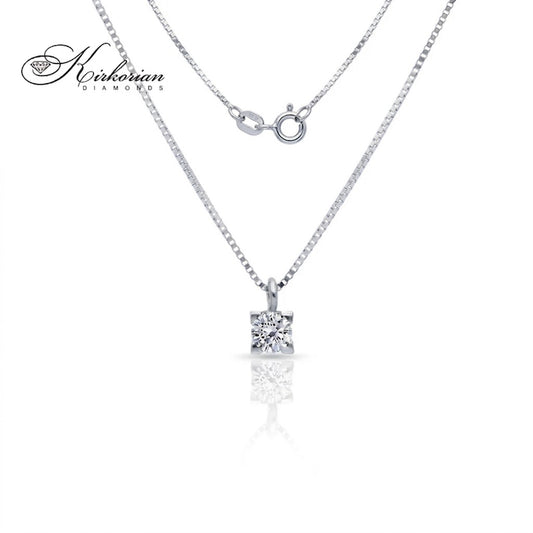Студийна снимка на колие Kirkorian Diamonds от бяло злато с висулка с диамант 0.07 ct и означени размери 2.80 мм.