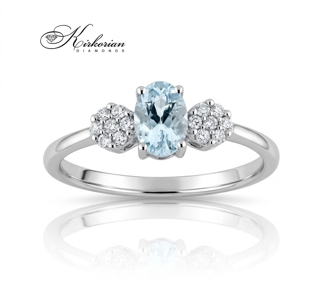 Преден изглед на годежен пръстен с аквамарин 0.43 ct, диаманти 0.10 ct и бяло злато 18К