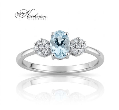 Преден изглед на годежен пръстен с аквамарин 0.43 ct, диаманти 0.10 ct и бяло злато 18К