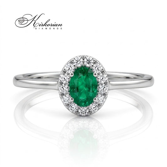 Пръстен с овален смарагд 0.27 ct и естествени диаманти 0.09 ct – фронтален изглед