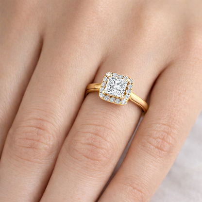 Princess лабораторен диамант годежен пръстен на ръка
