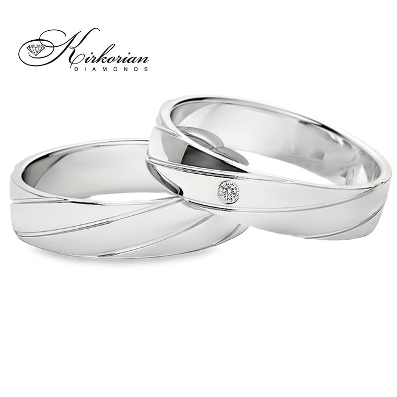 Модерни венчални халки от бяло злато с диамант 0.015ct – комплект WRD080