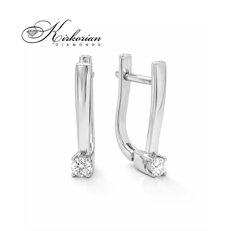 Обеци от бяло злато 14К с диамант 0.15 ct K10036B – класически модел с английско закопчаване