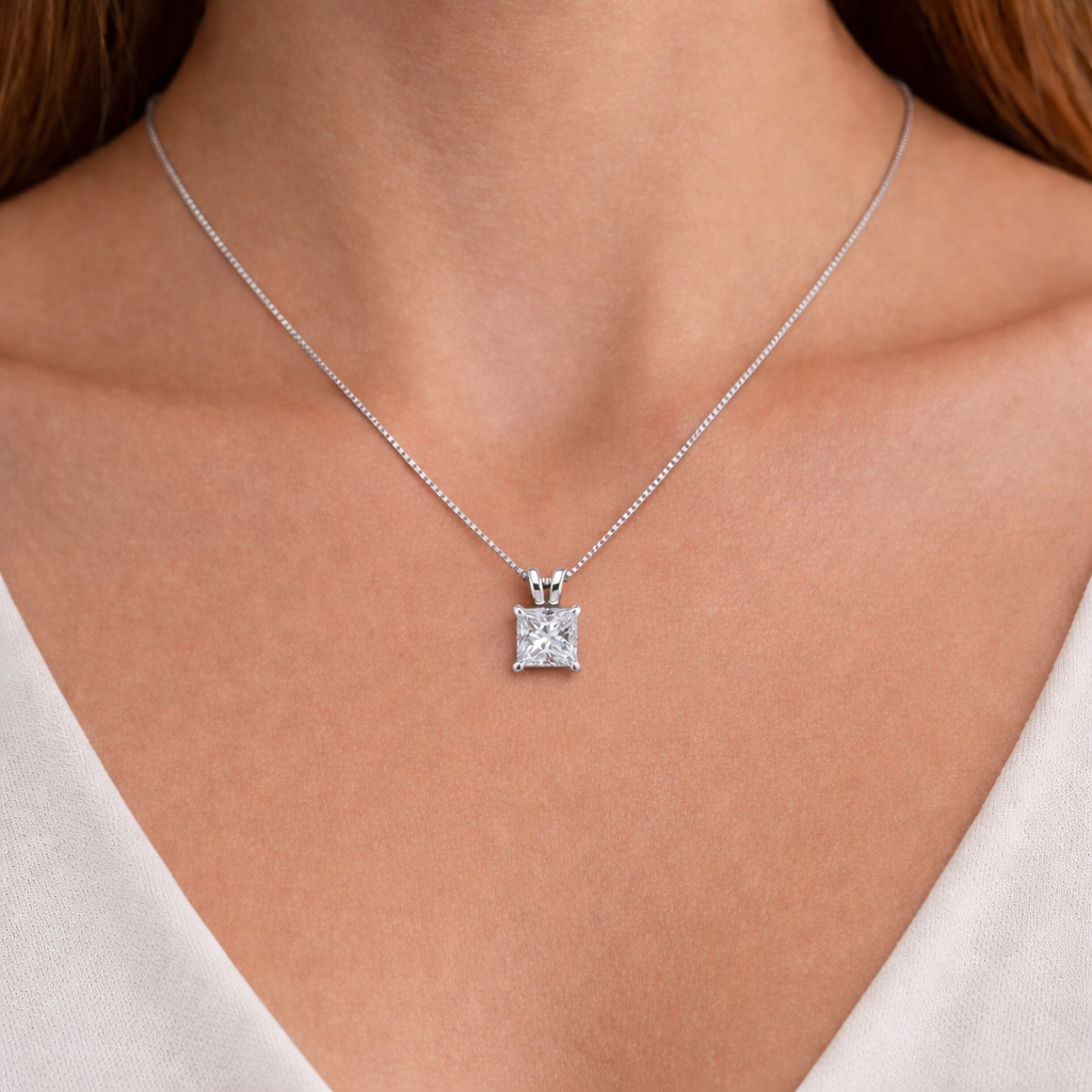 диамантено колие princess cut 0.30 ct GIA