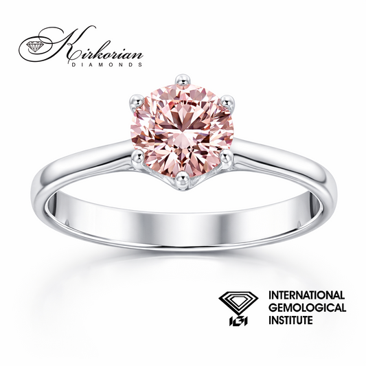 Годежен пръстен с Fancy Pink лабораторно създаден диамант 1.07ct бяло злато 14K IGI сертификат LG626 изглед отпред