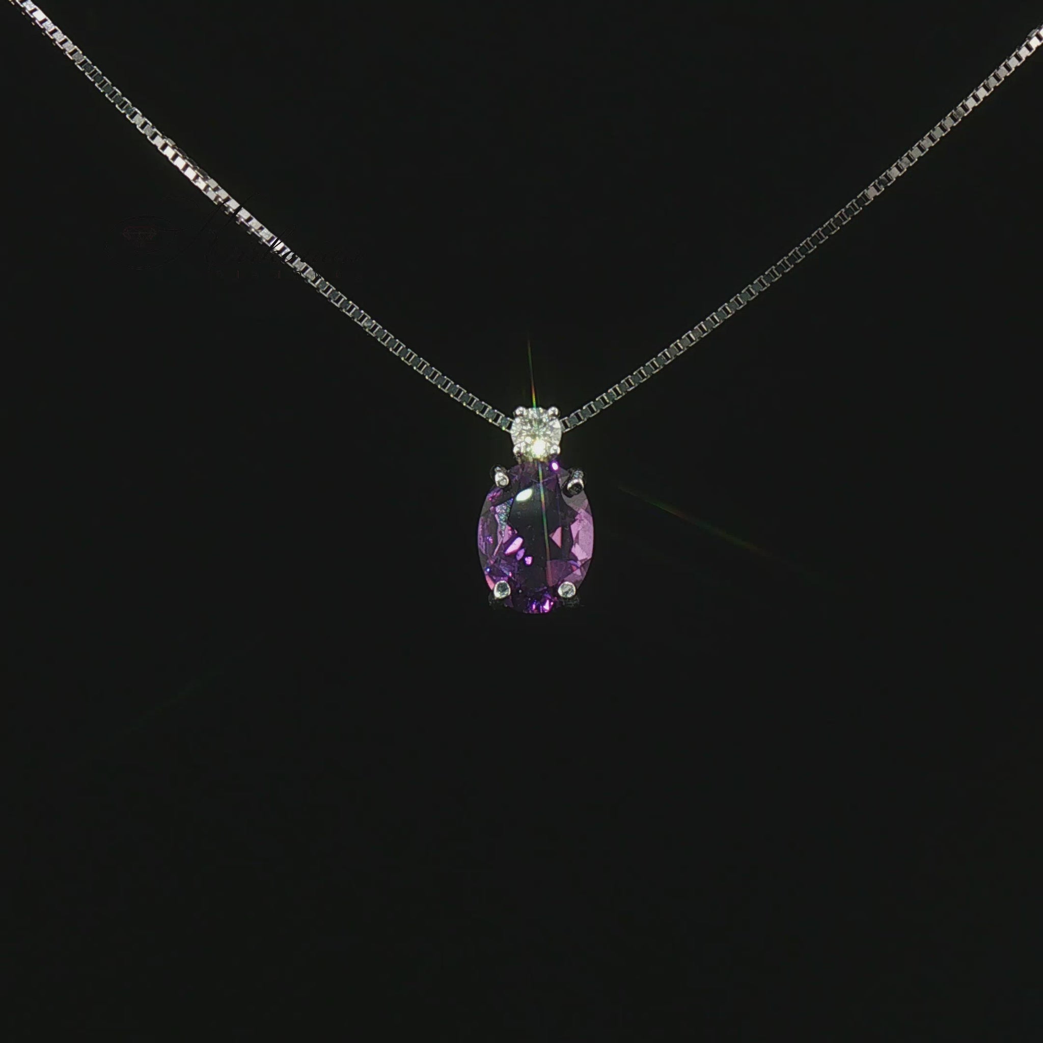 Видео на колие от бяло злато 14К с естествен аметист 1.03 ct и естествени диаманти 0.07 ct – модел 331AM.