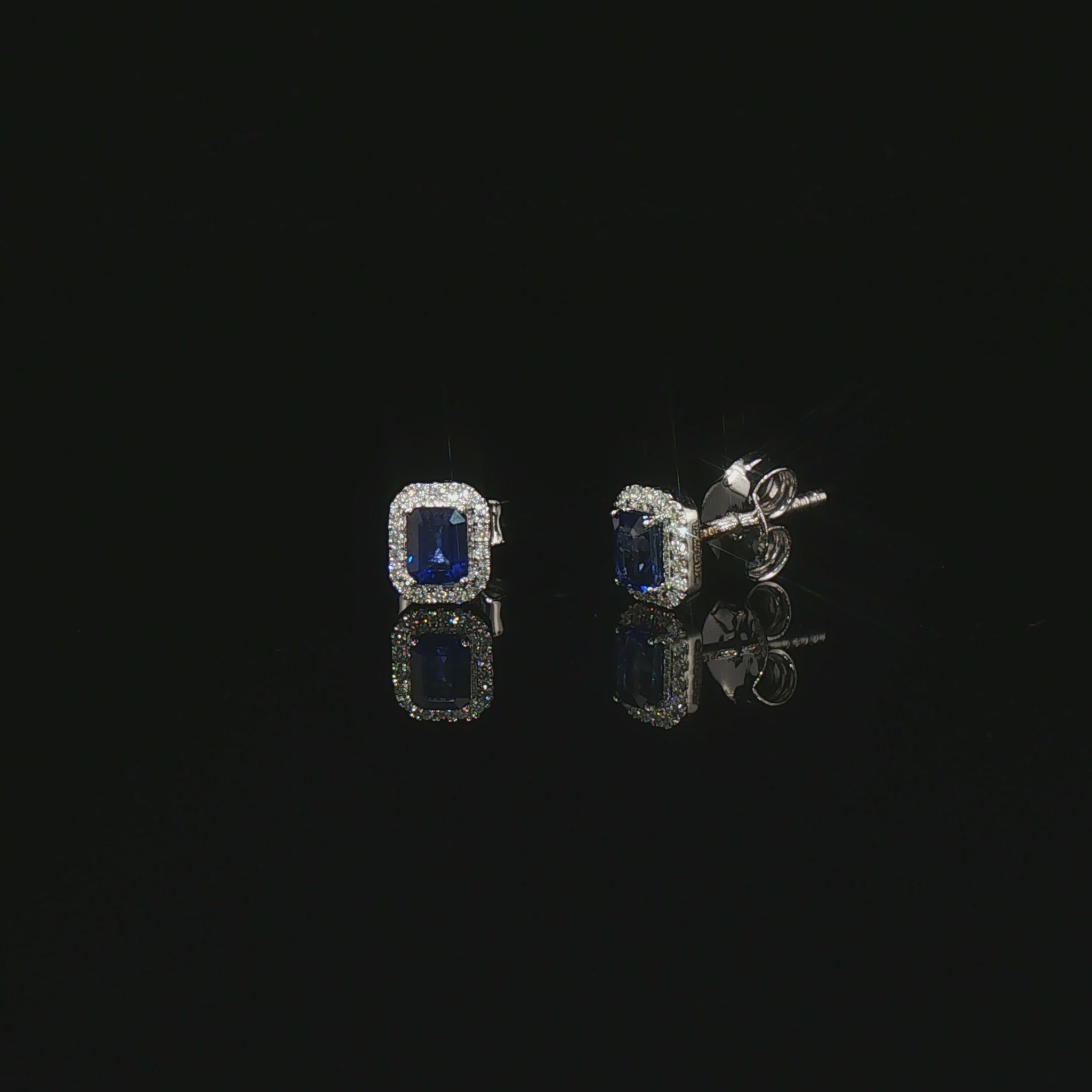 Видео на златни обеци с естествени сапфири с общо тегло 0.57 ct и диаманти с общо тегло 0.09 ct – модел ER5462AAS.