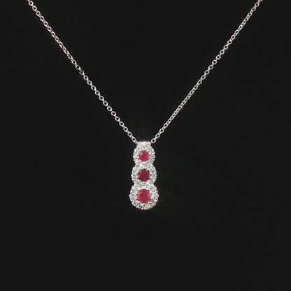 Видео на колие от 18К бяло злато с рубини 0.27 ct и диаманти 0.13 ct – модел S234402
