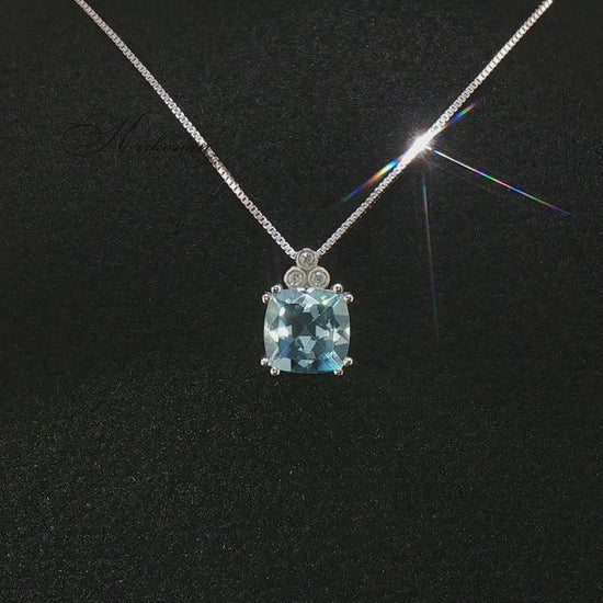 Видео на колие от 14К бяло злато с естествен син топаз 1.60 ct и естествени диаманти 0.03 ct – модел RN167 от Kirkorian Diamonds.