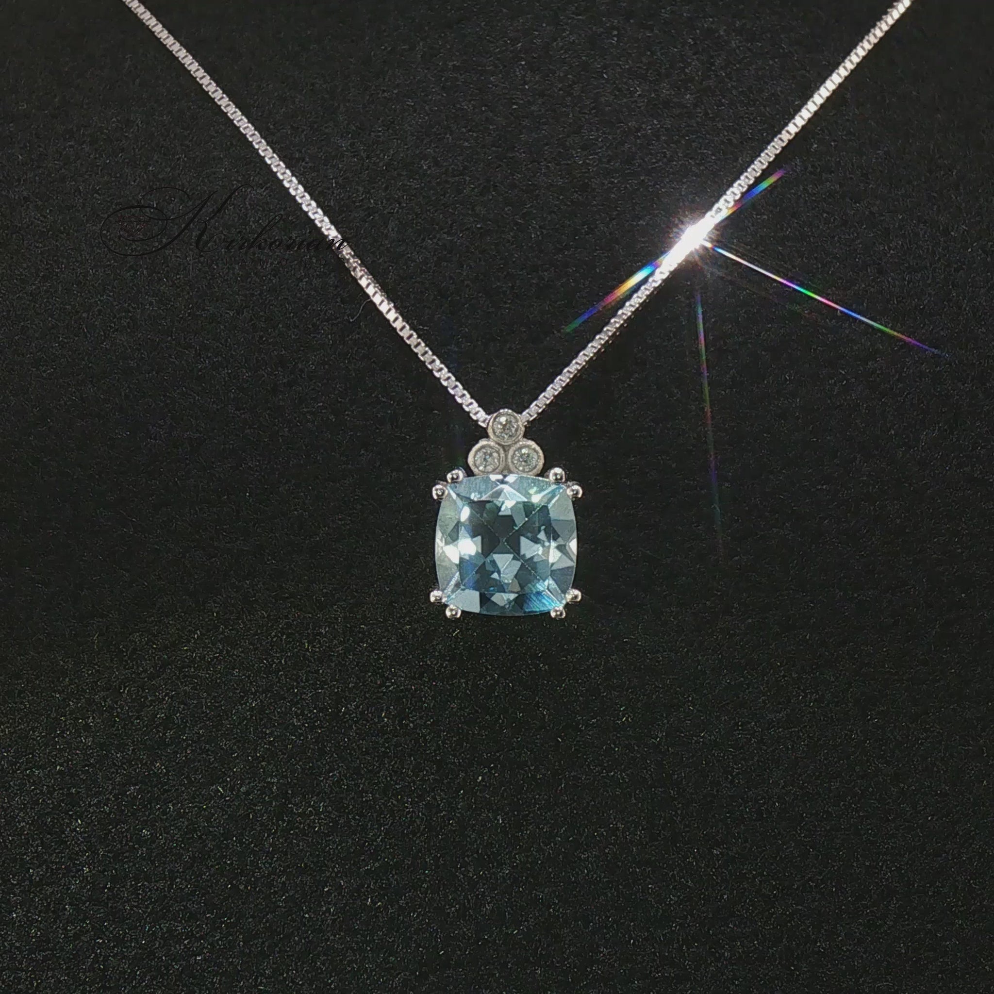 Видео на колие от 14К бяло злато с естествен син топаз 1.60 ct и естествени диаманти 0.03 ct – модел RN167 от Kirkorian Diamonds.