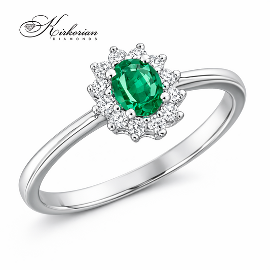 Луксозен годежен пръстен от бяло злато 14К със смарагд и диаманти 0.14 ct – код RN131