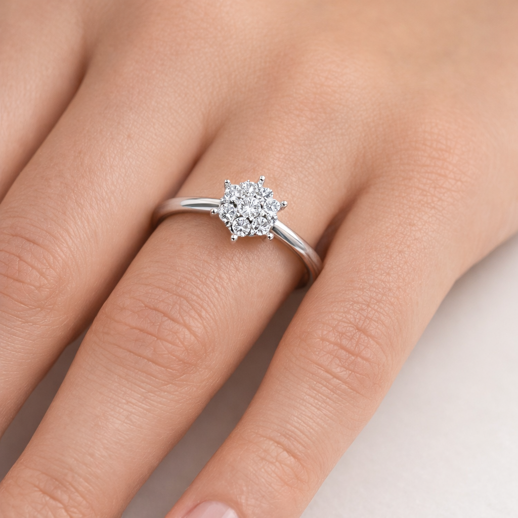 Годежен пръстен от бяло злато 18К с 7 естествени диаманта 0.14 ct – класически модел с луксозна опаковка