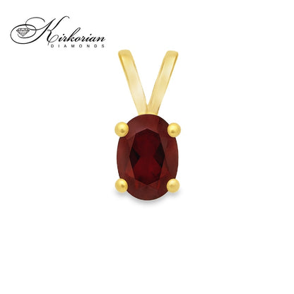 Златна висулка с естествен гранат 0.51 ct – подходяща за зодия Козирог