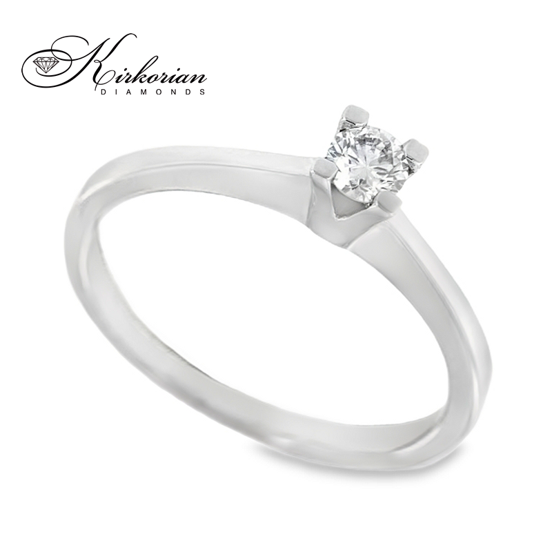 Годежен пръстен с диамант 0.16 ct от злато 14К – класически модел със стилно излъчване