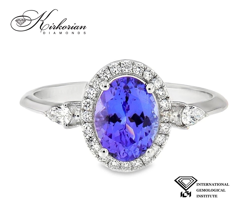 Годежен пръстен от бяло злато 18k с танзанит 1.39ct и диаманти 0.19ct IGI RT13 Годежен пръстен от бяло злато 18k с танзанит 1.39ct и диаманти 0.19ct IGI RT13