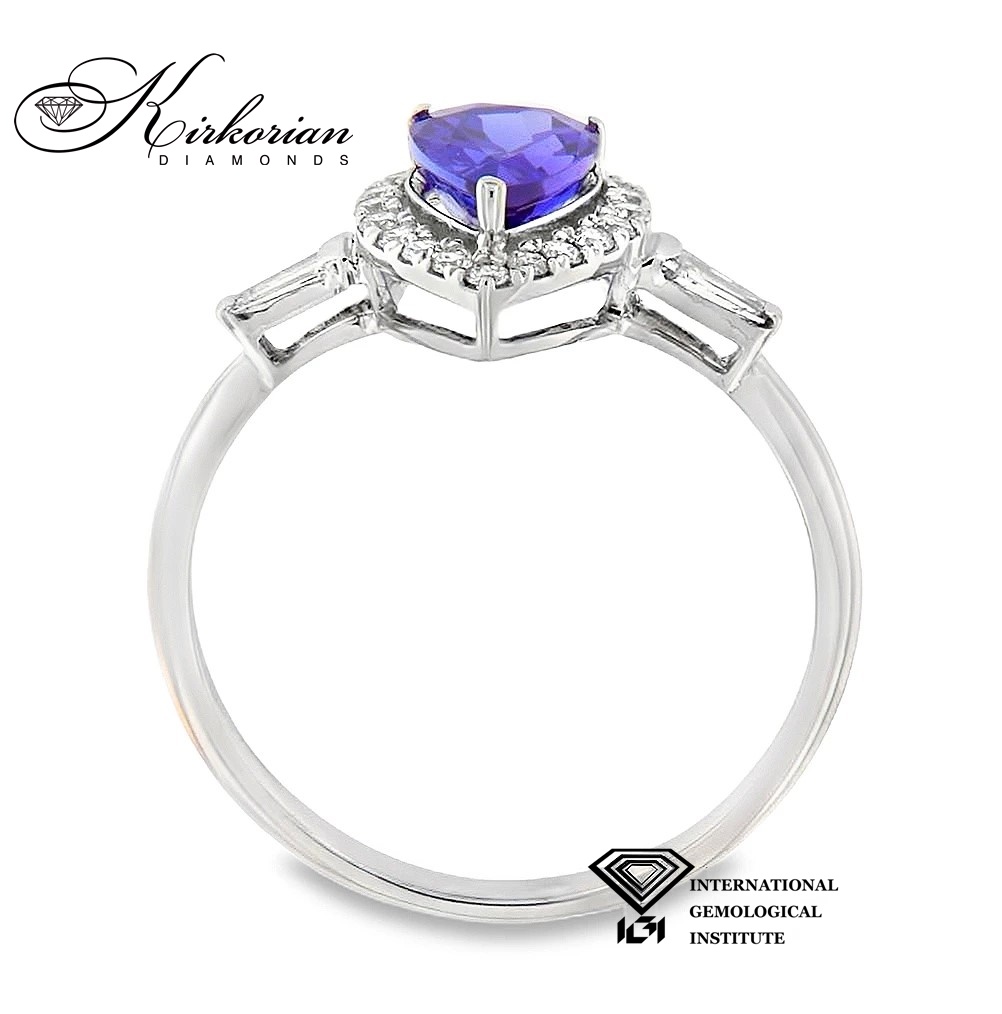 Годежен пръстен от бяло злато 18k с танзанит 1.10ct и диаманти 0.28ct IGI RT8 Годежен пръстен от бяло злато 18k с танзанит 1.10ct и диаманти 0.28ct IGI RT8