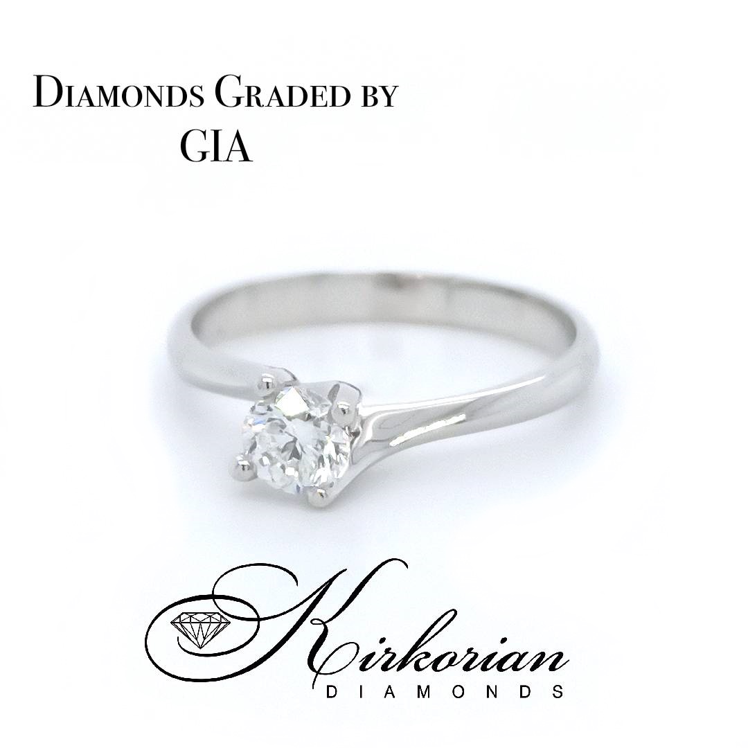 Класически годежен пръстен бяло злато 14к. с диамант 0.40 карата GIA сертификат кодG294A