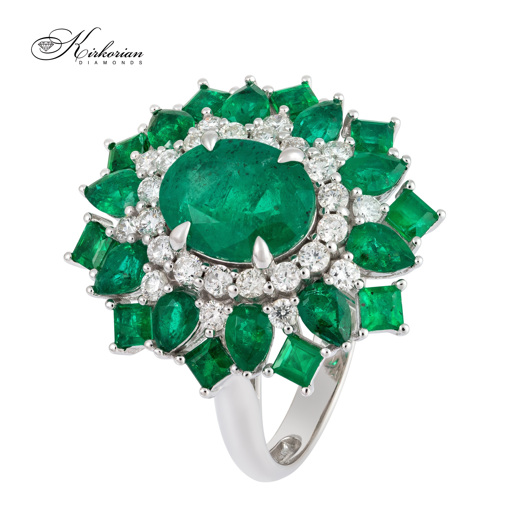 Бутиков пръстен с изумруди и диаманти 18К бяло злато луксозен модел IT57