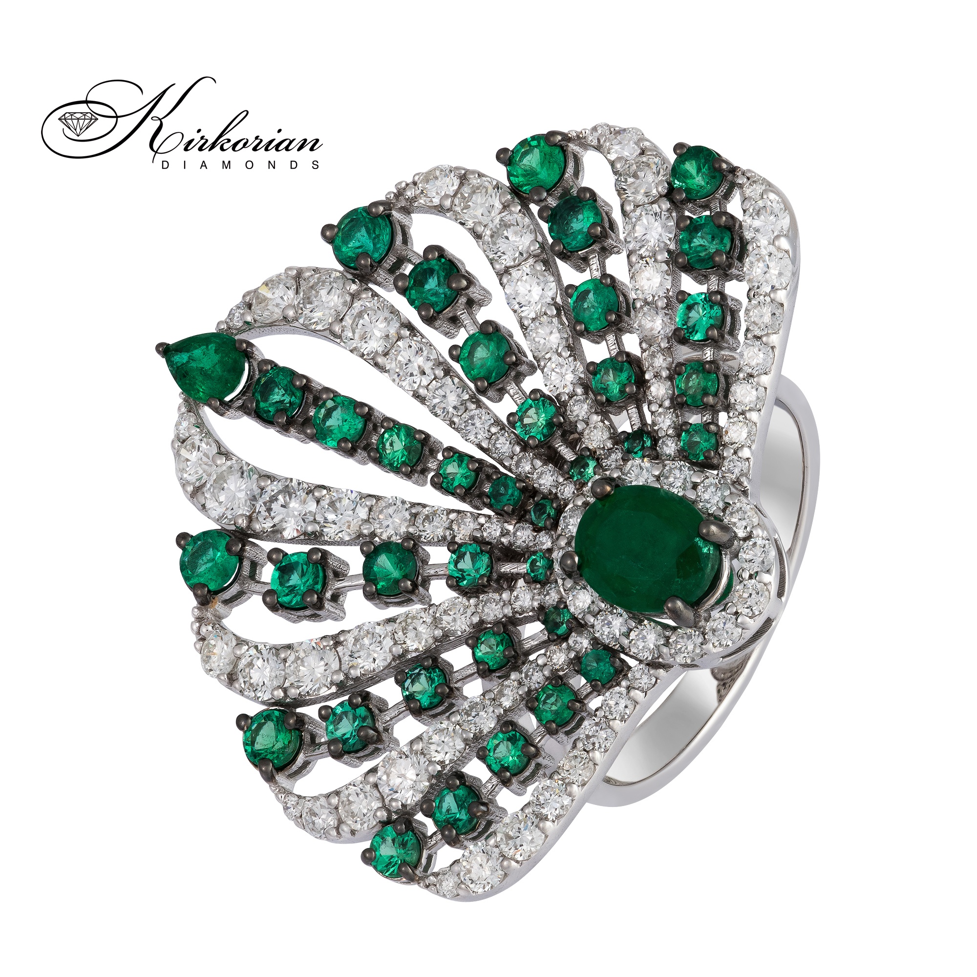 Бутиков пръстен с изумруд и диаманти от бяло злато 18К – луксозна изработка IT58