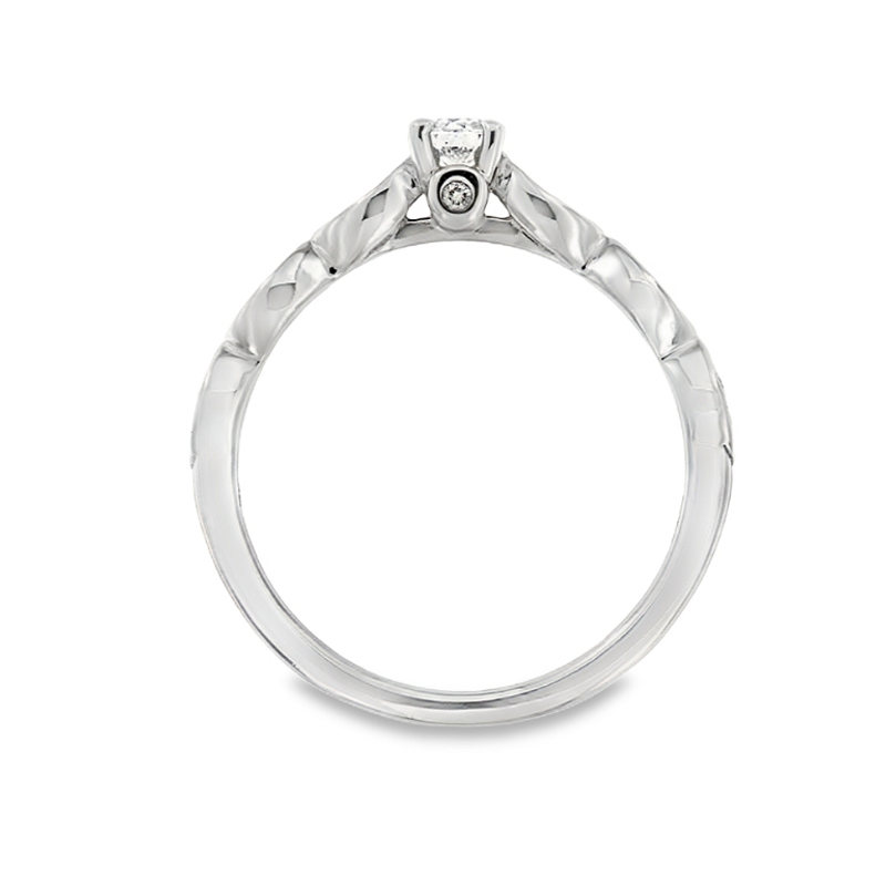 Годежен пръстен от бяло злато 18К с диаманти 0.25 ct – дизайнерски модел с листовидна халка